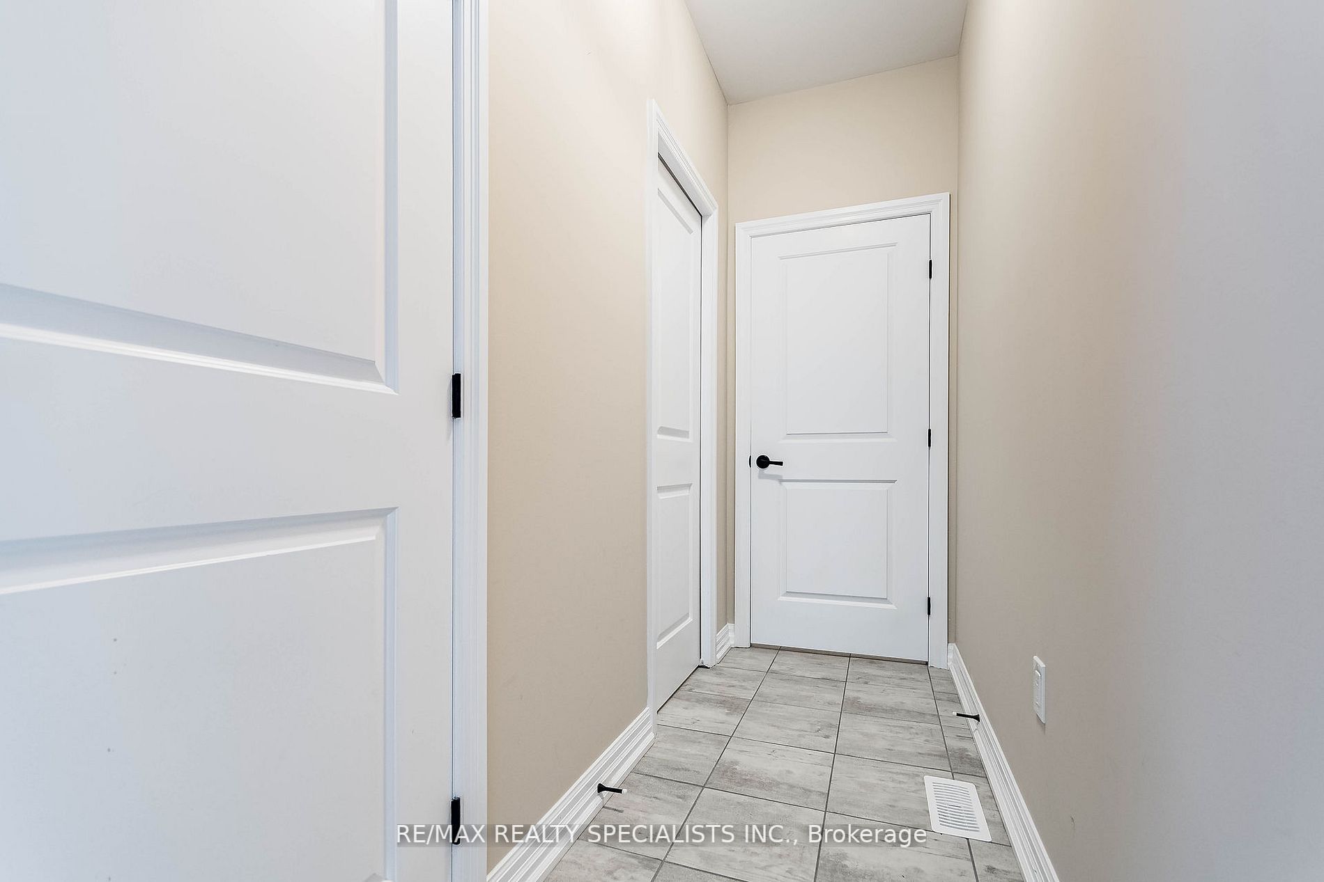 4311 Mann Street, #14