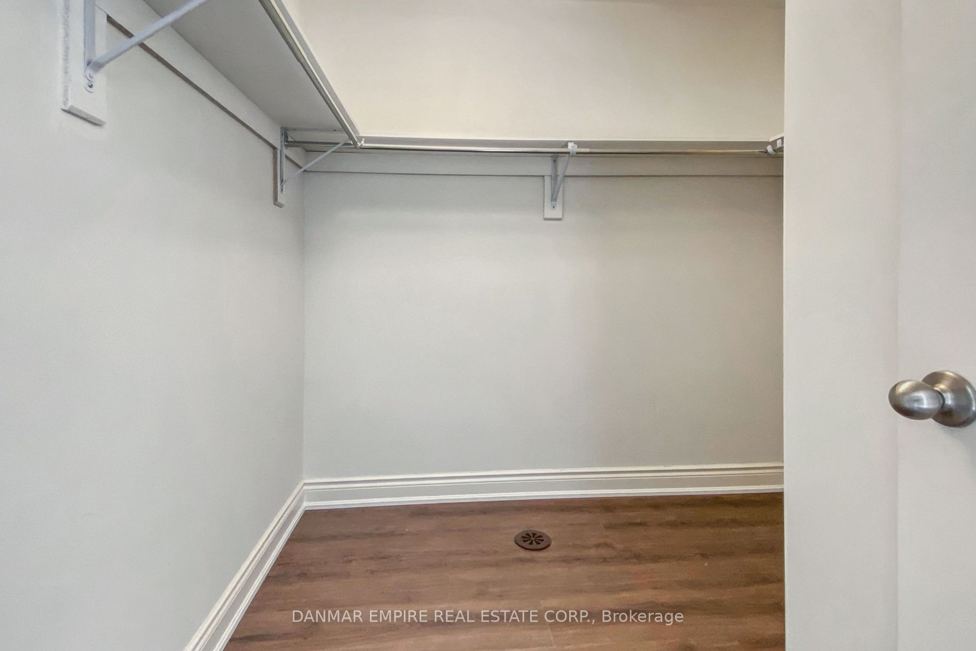 99 Burke St