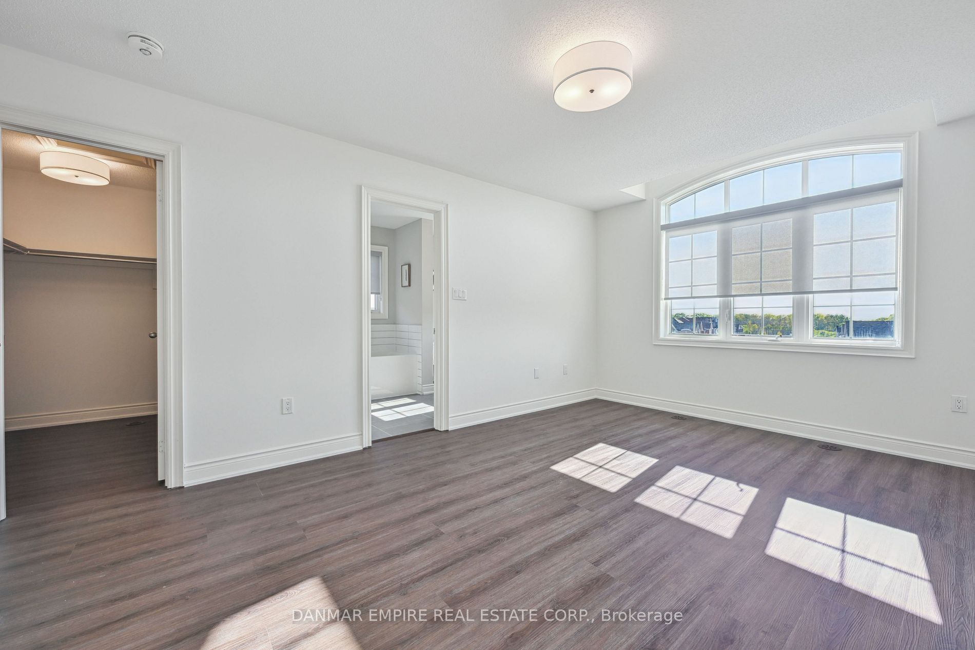 99 Burke St