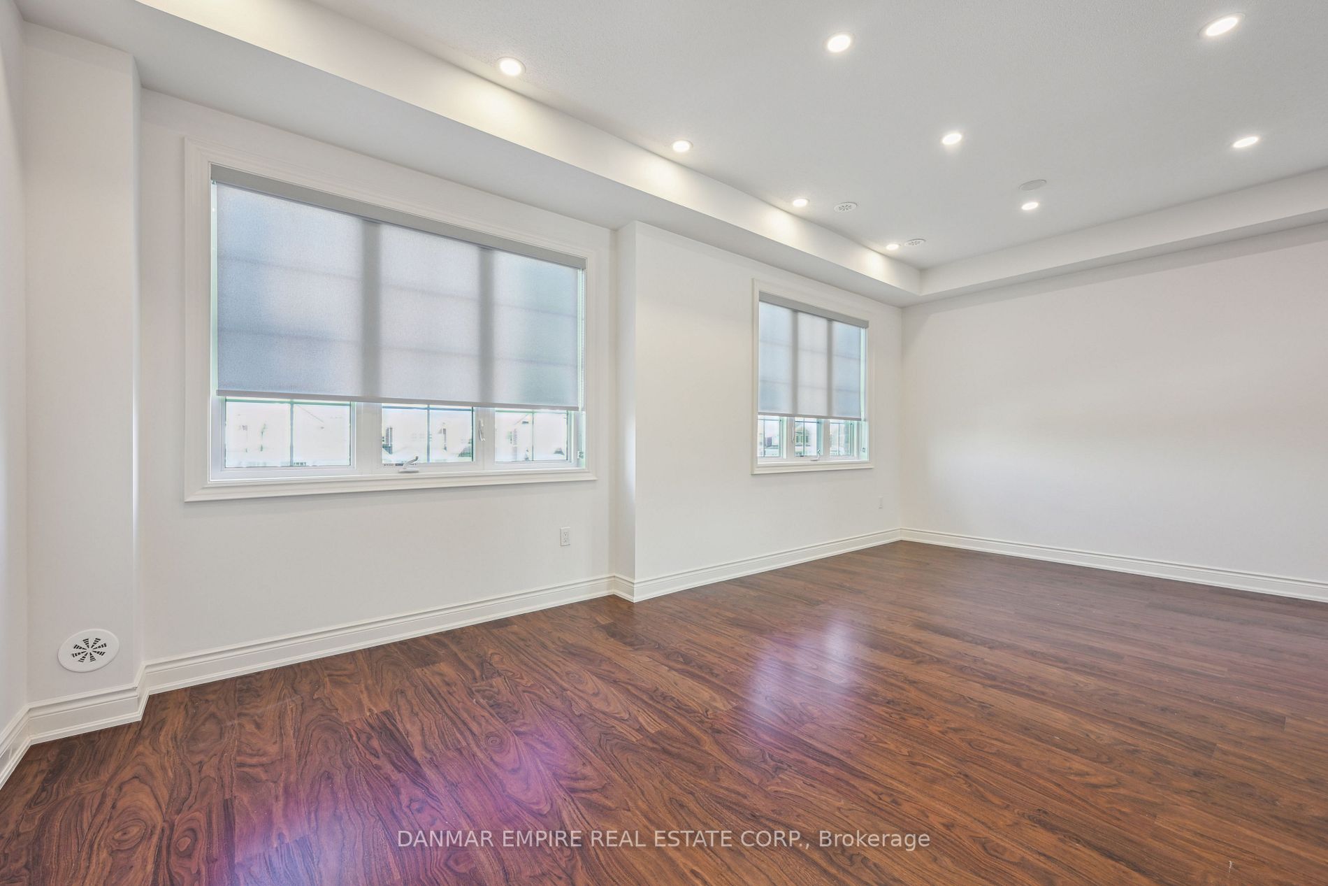 99 Burke St