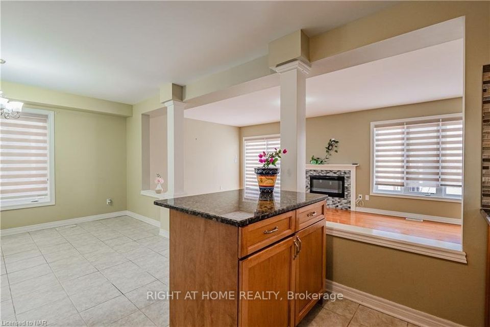 8435 Kelsey Cres