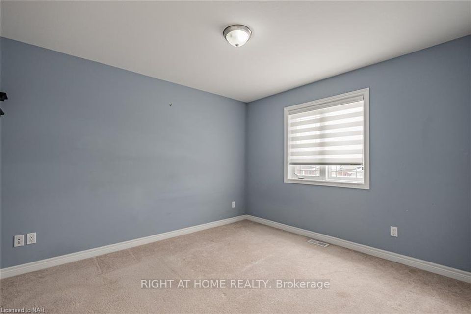 8435 Kelsey Cres
