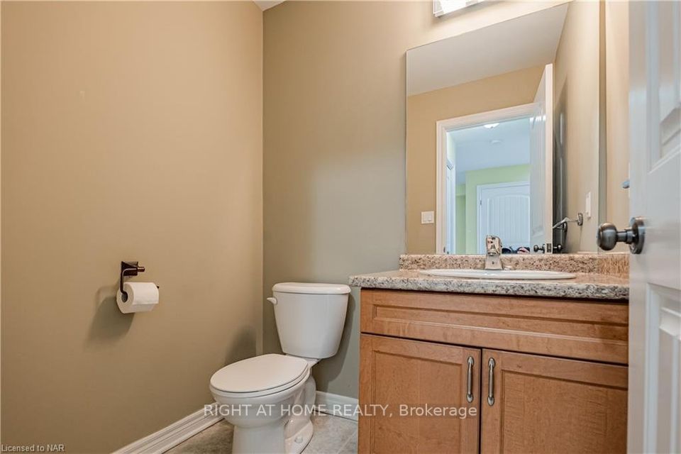 8435 Kelsey Cres
