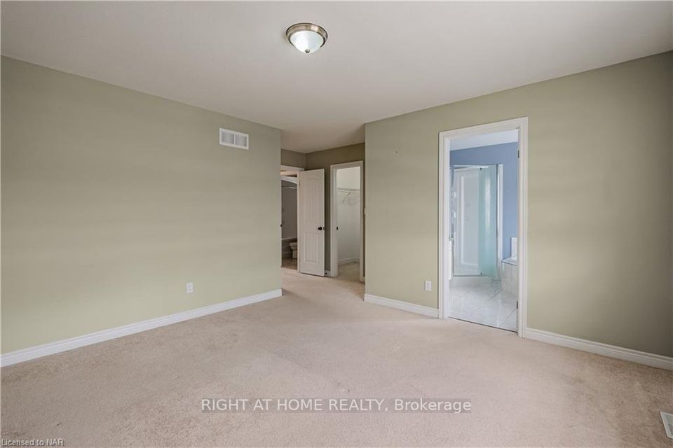 8435 Kelsey Cres