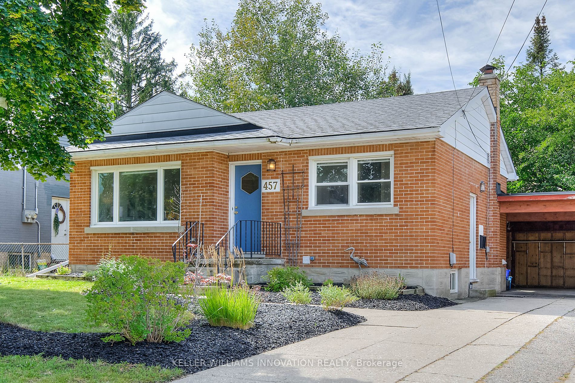 457 Highland Road E