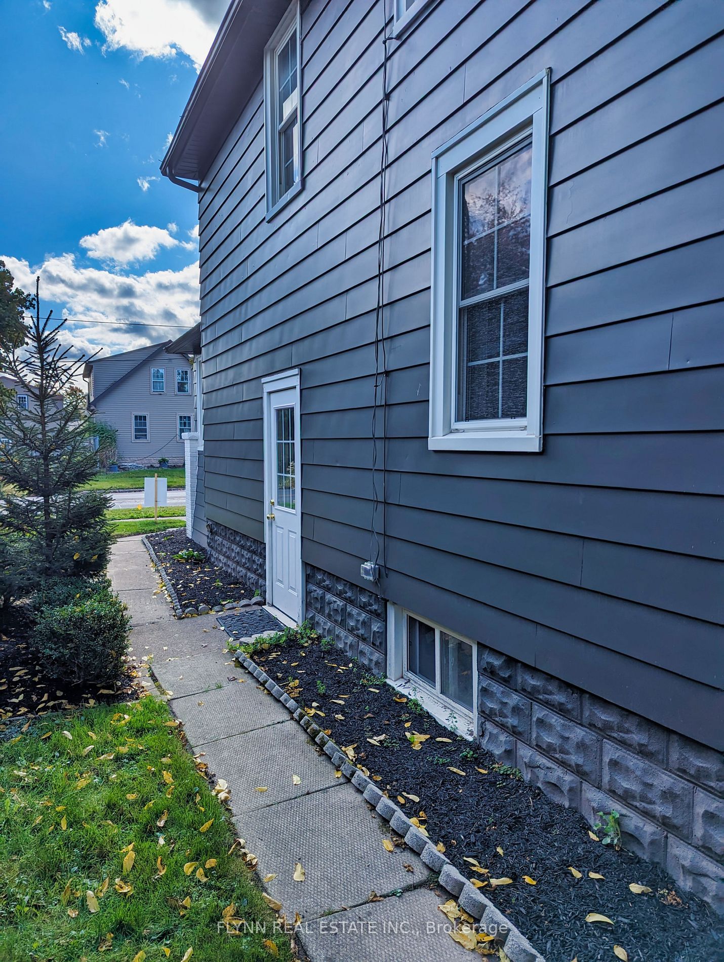 3955 Main St