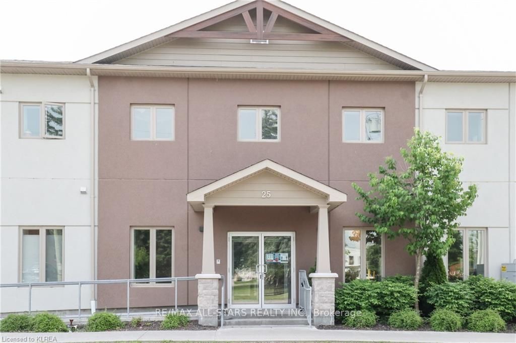 25 King Street, ## 203