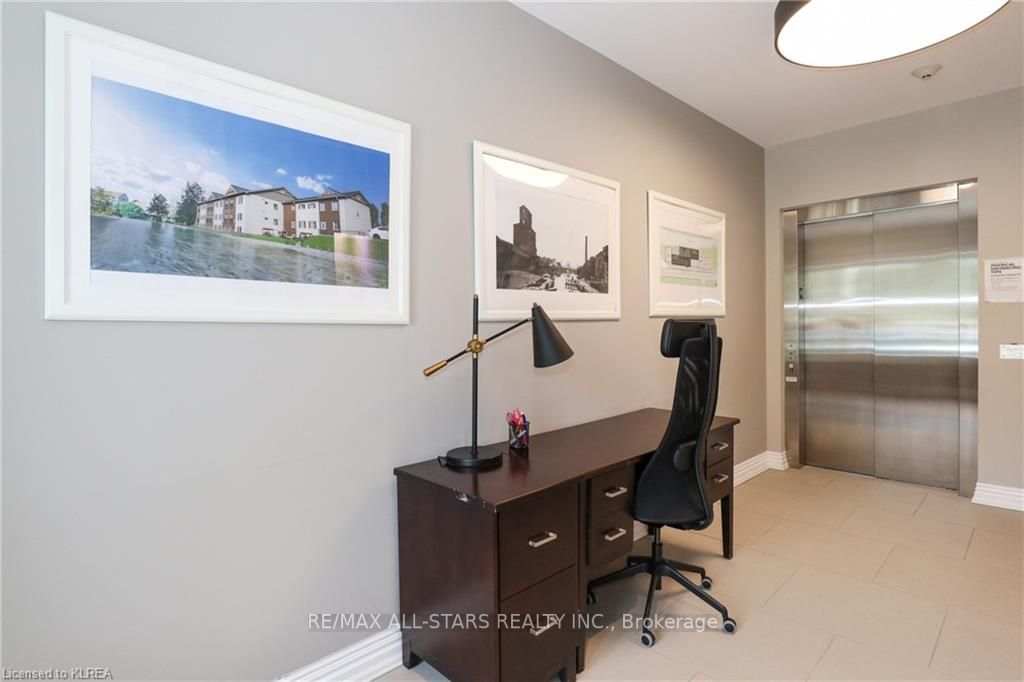 25 King Street, ## 203