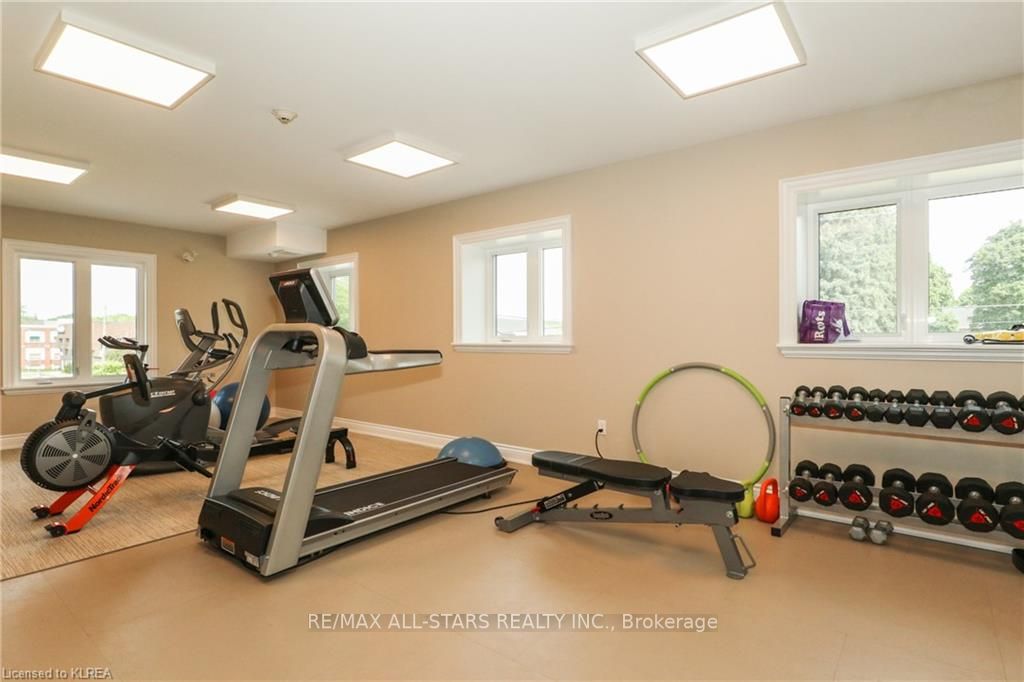 25 King Street, ## 203