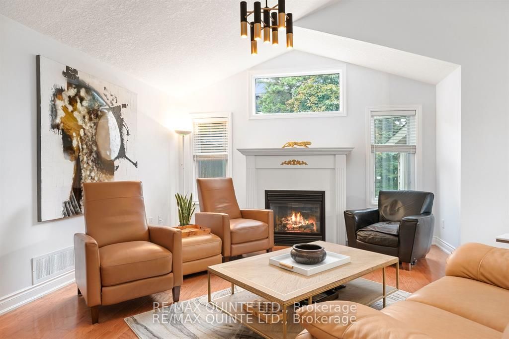 452 Foote Cres