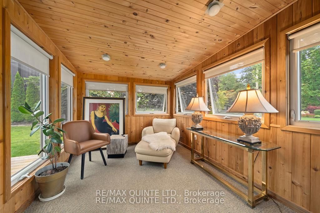 452 Foote Cres