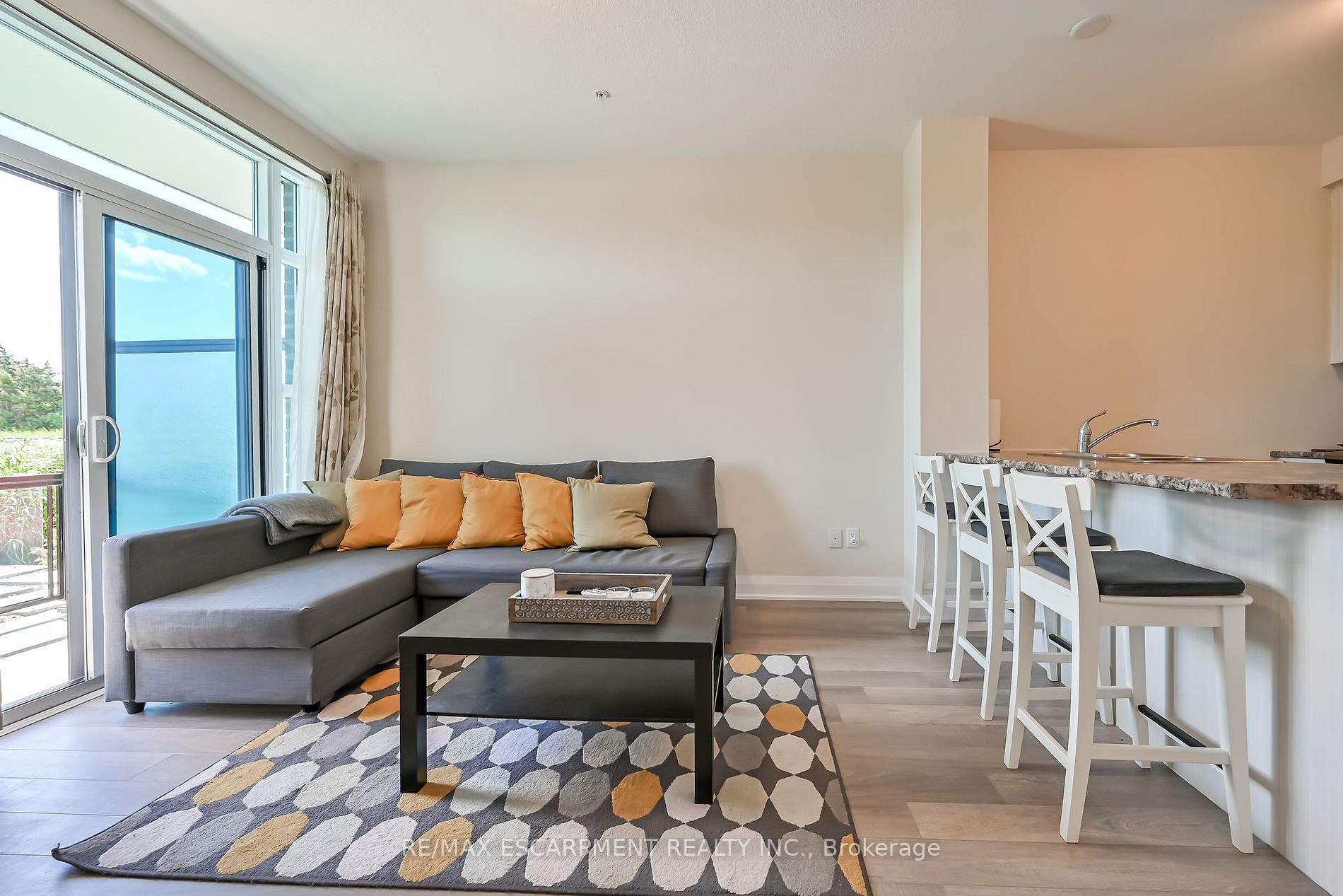16 Concord Pl, #124