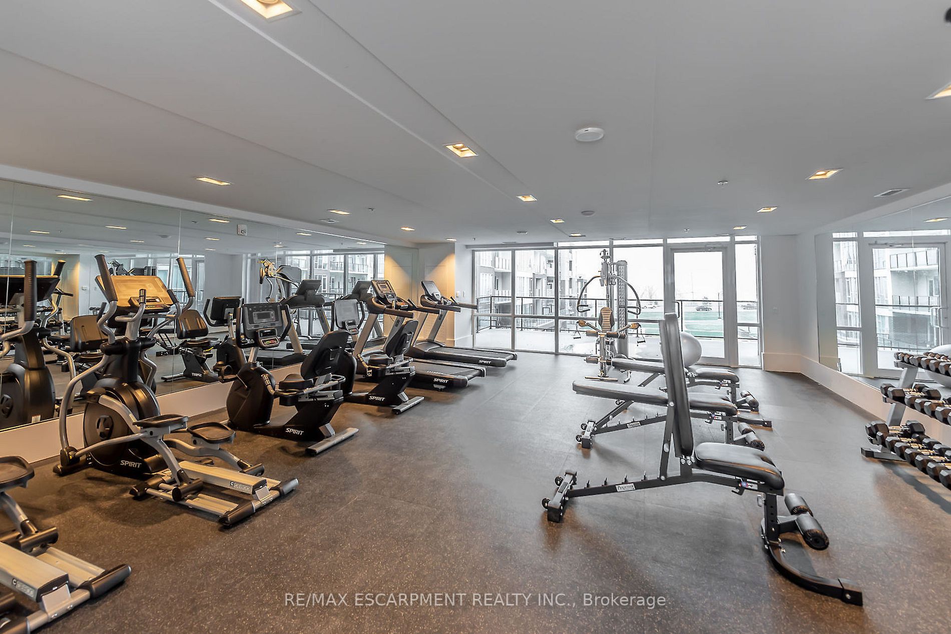 16 Concord Pl, #124