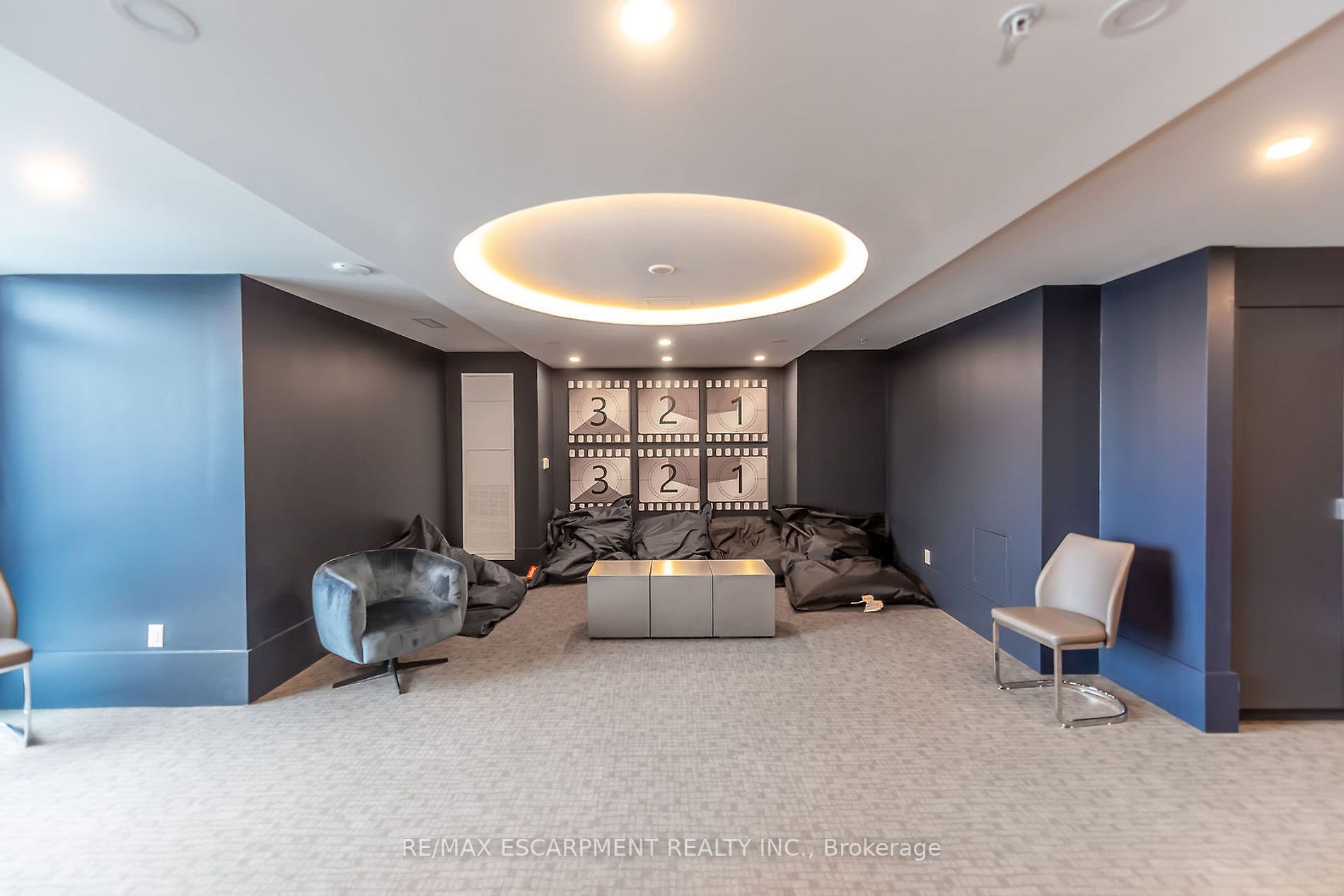 16 Concord Pl, #124