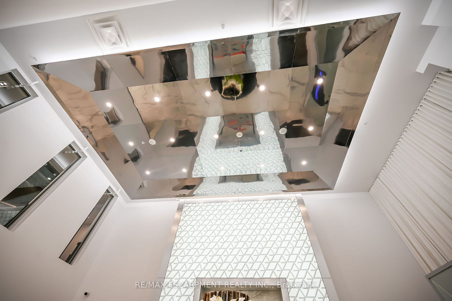 16 Concord Pl, #124