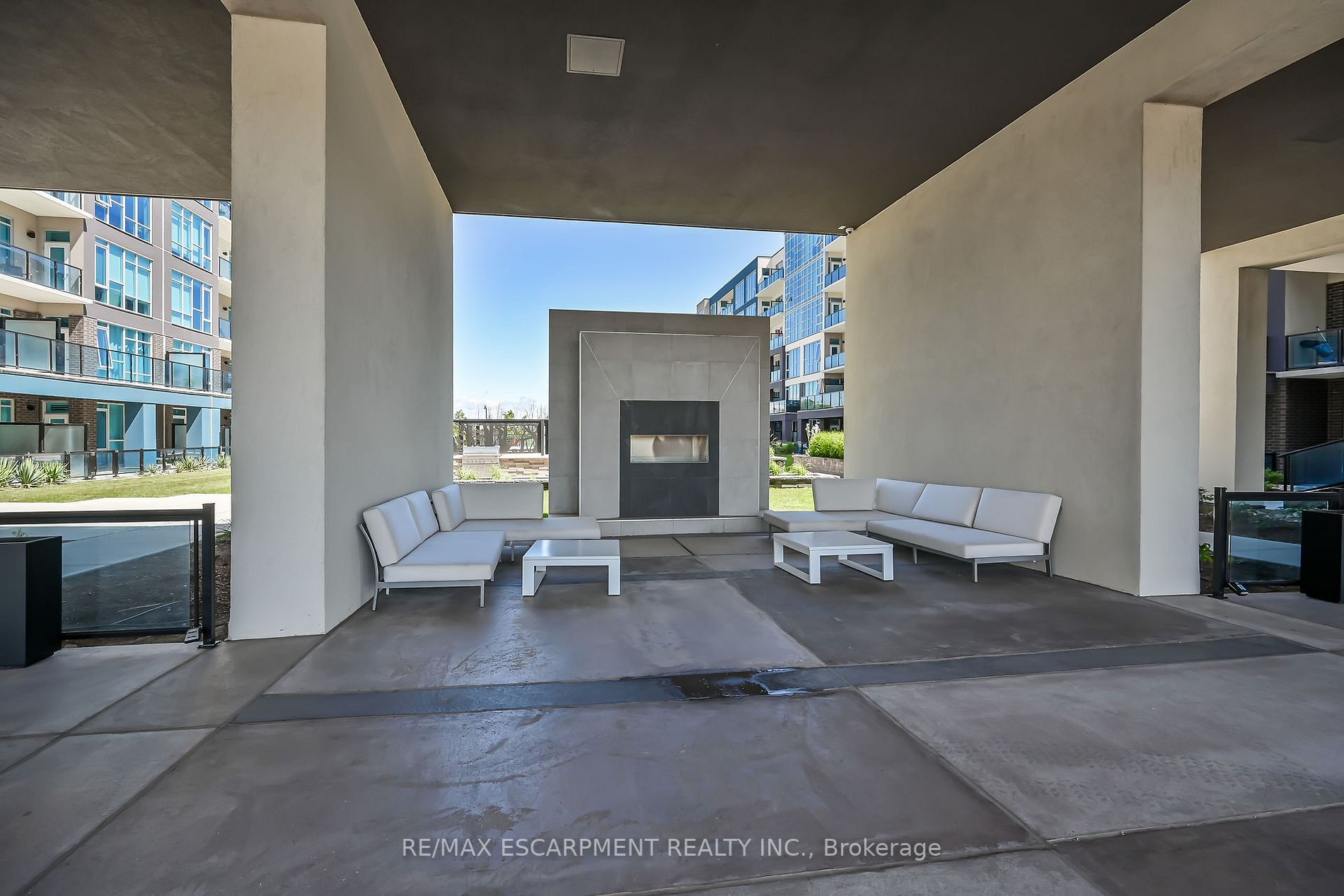 16 Concord Pl, #124