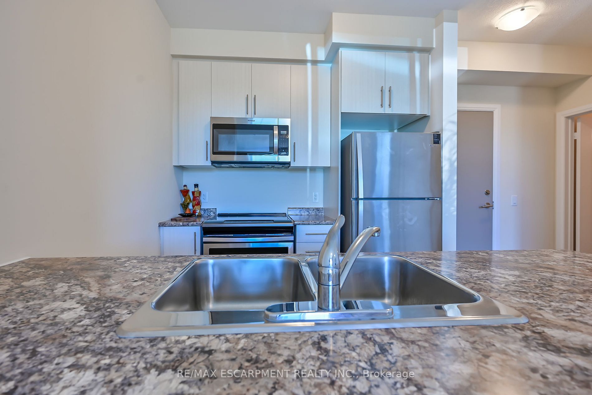 16 Concord Pl, #124
