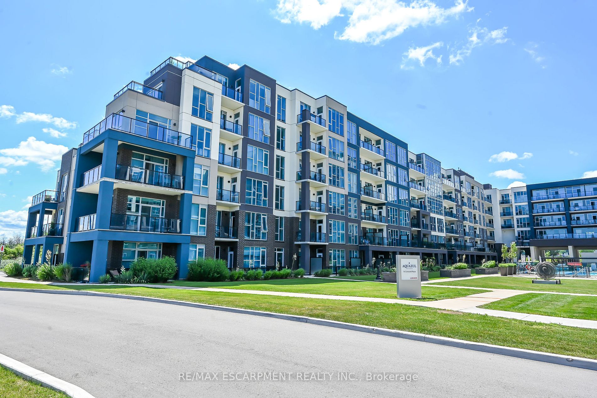 16 Concord Pl, #124