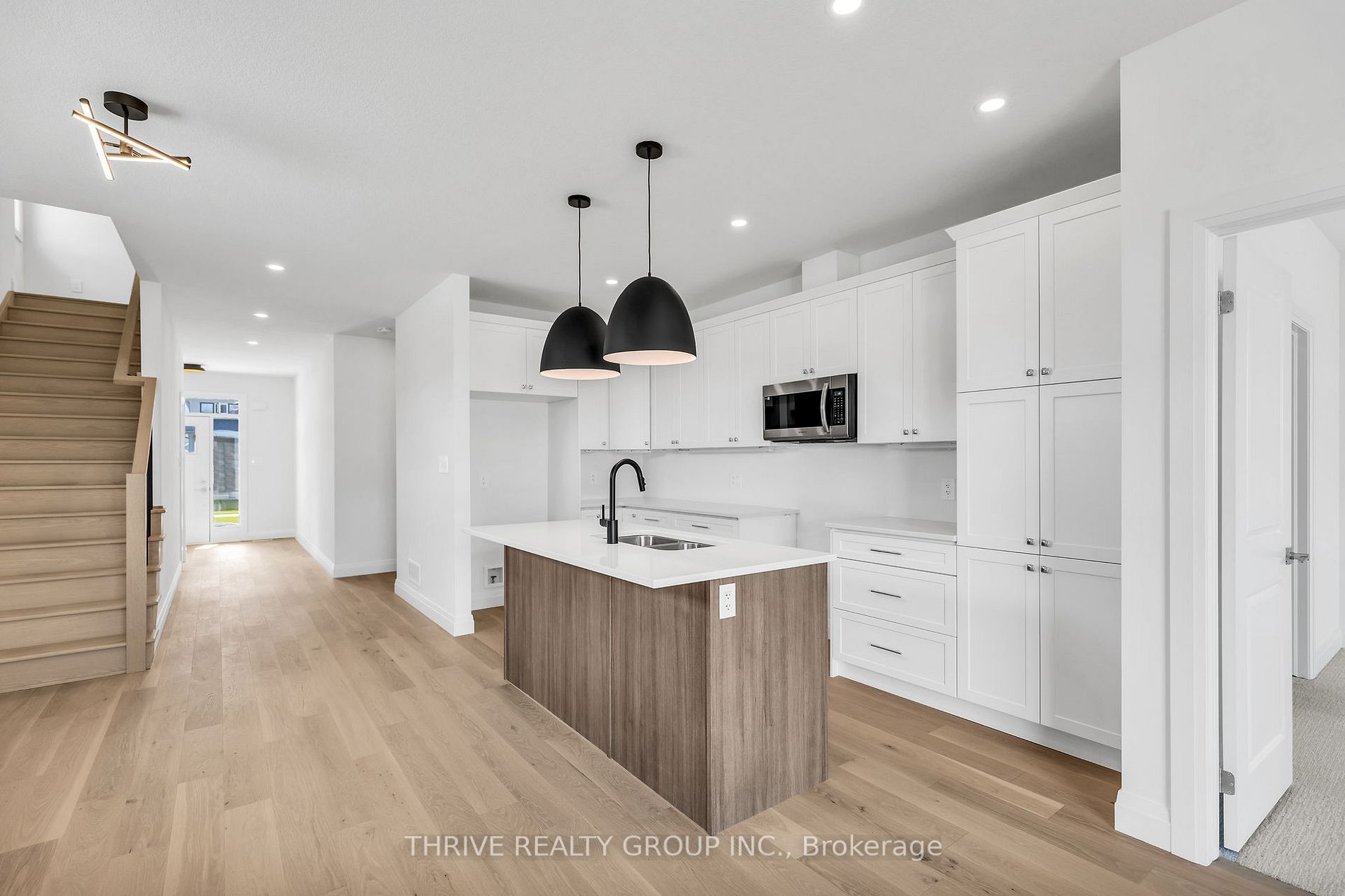 1454 Wright Crescent