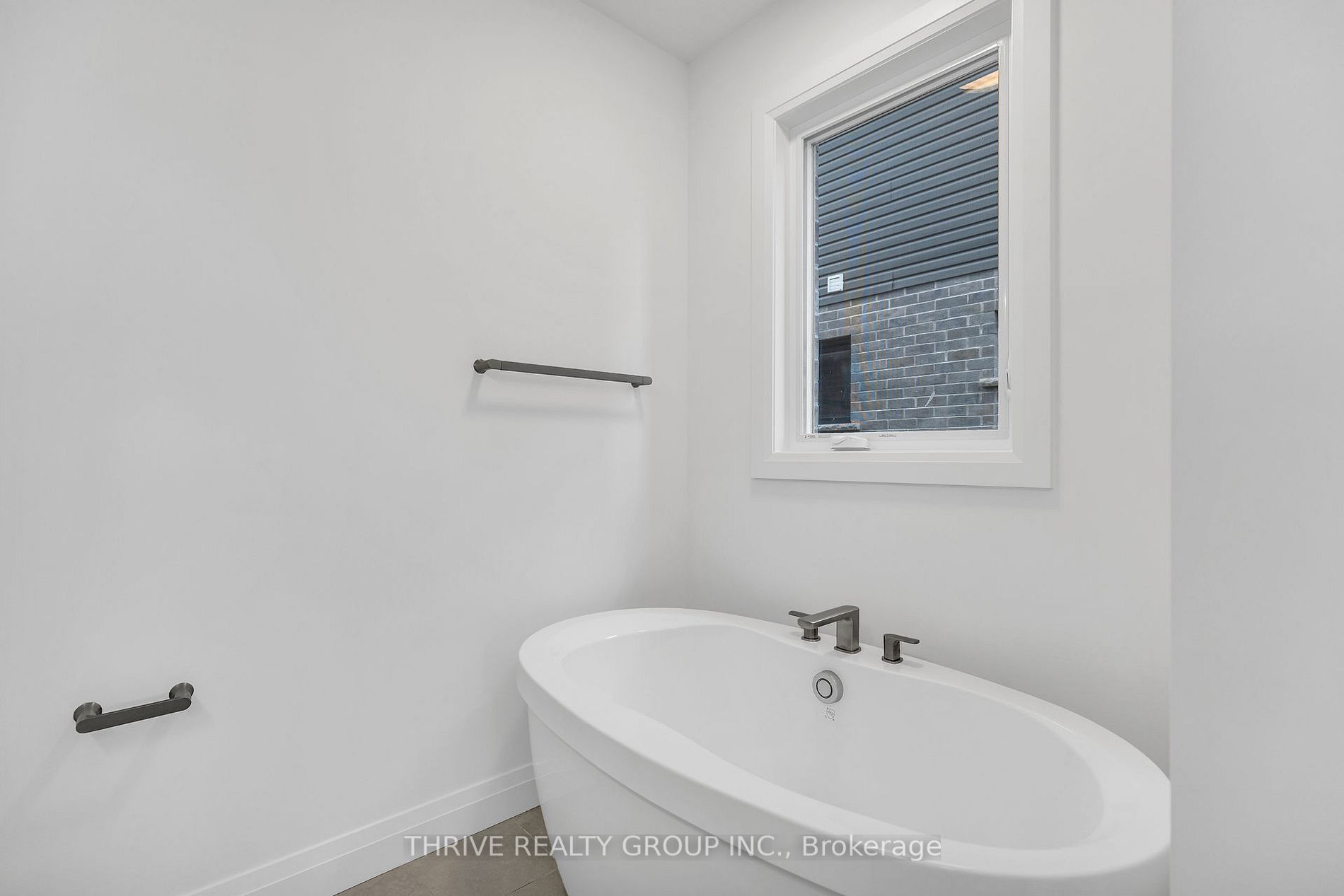 1454 Wright Crescent