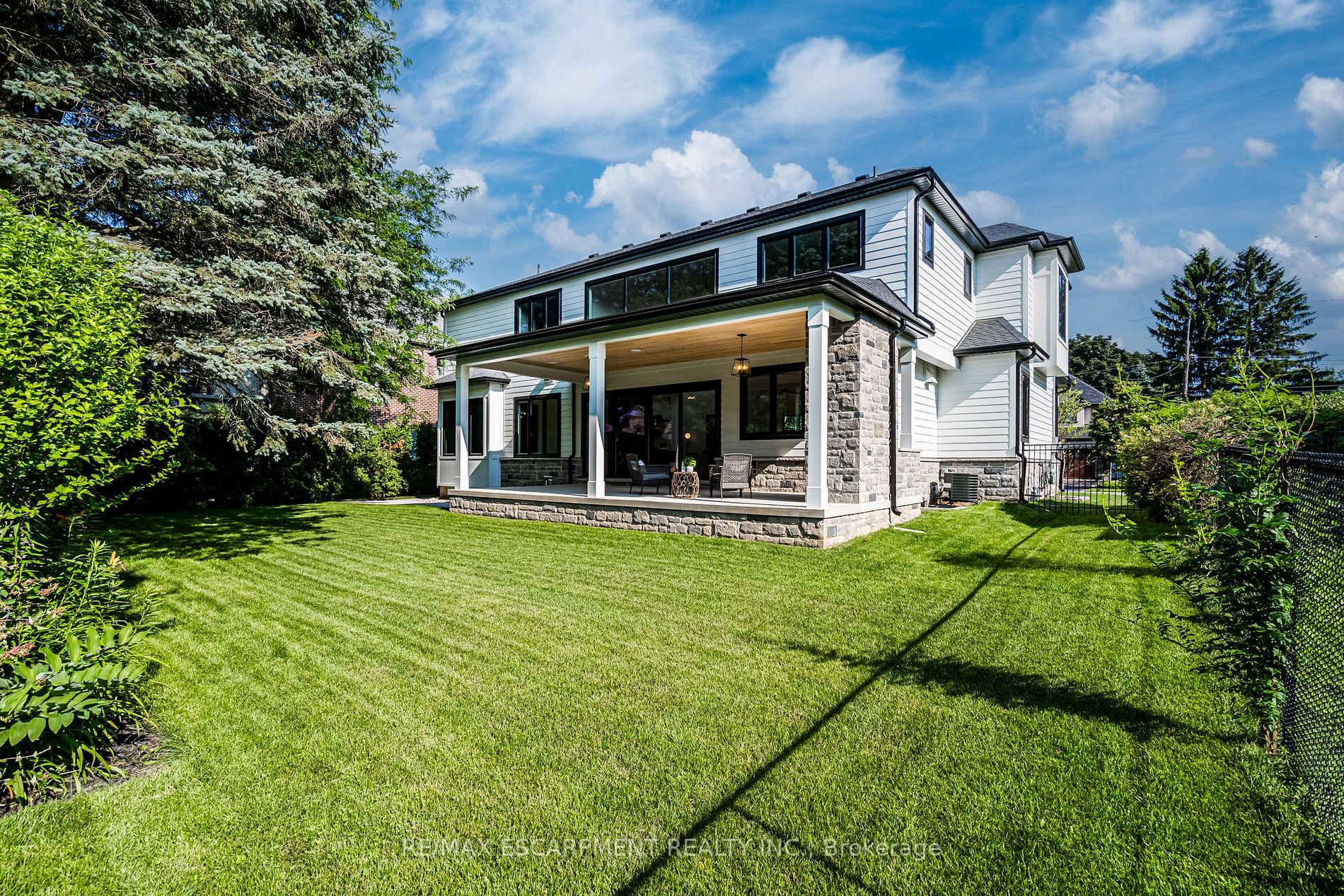9 Parker Ave