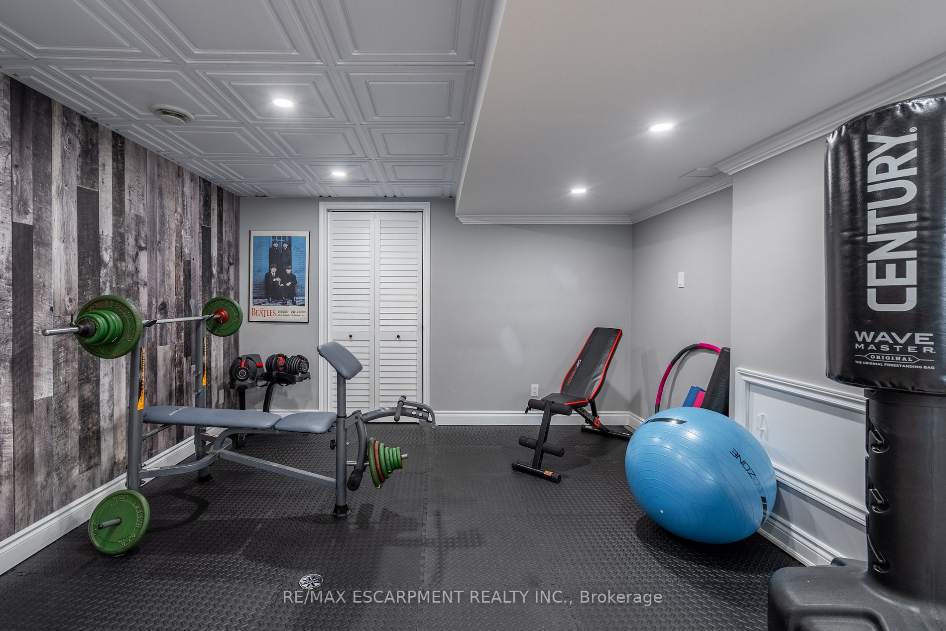 10 Ravine Dr