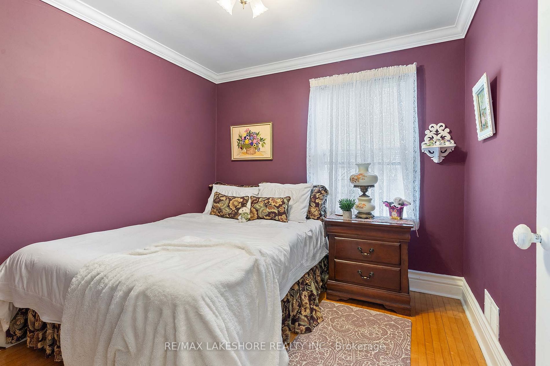 48 Coverdale Ave