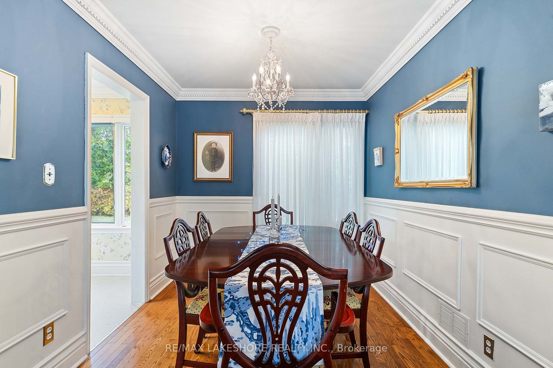 48 Coverdale Ave