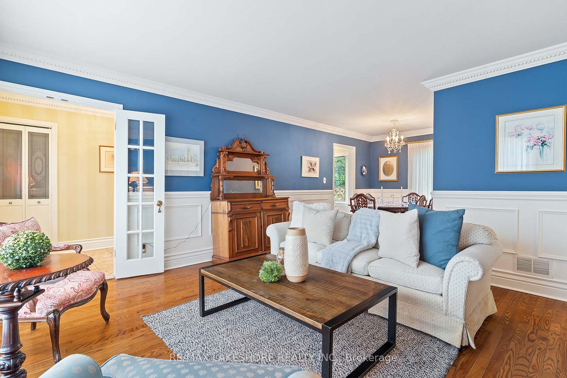 48 Coverdale Ave