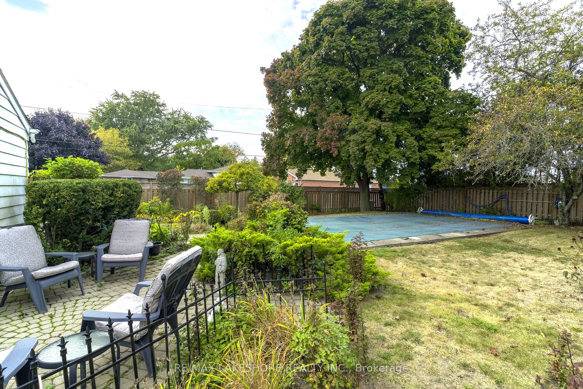 48 Coverdale Ave