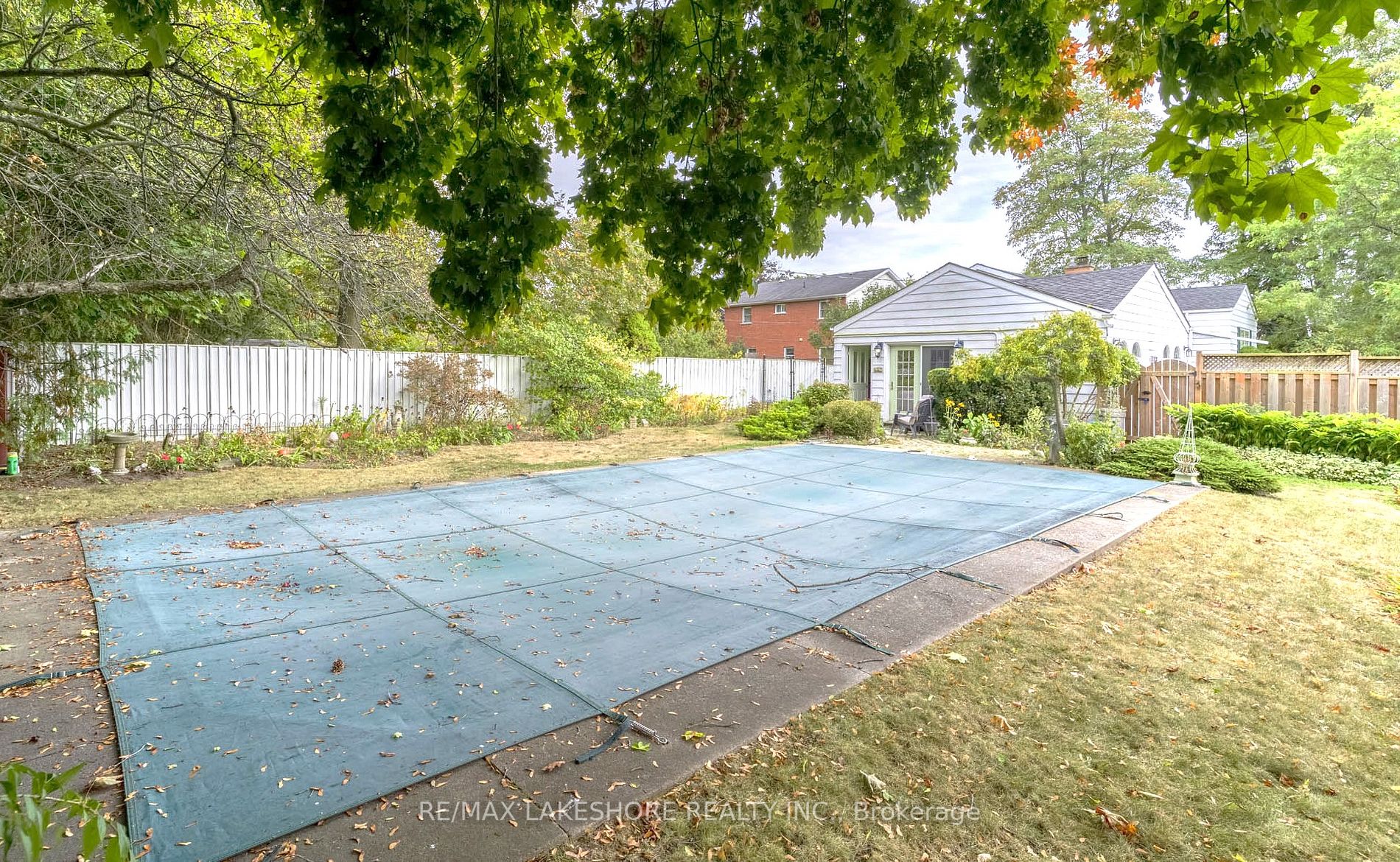 48 Coverdale Ave