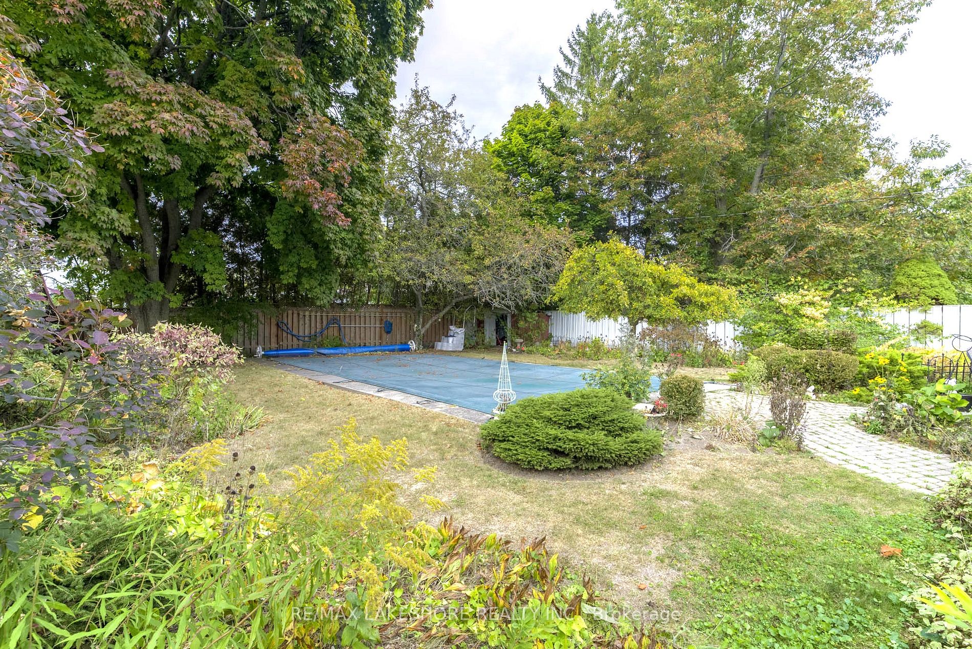 48 Coverdale Ave