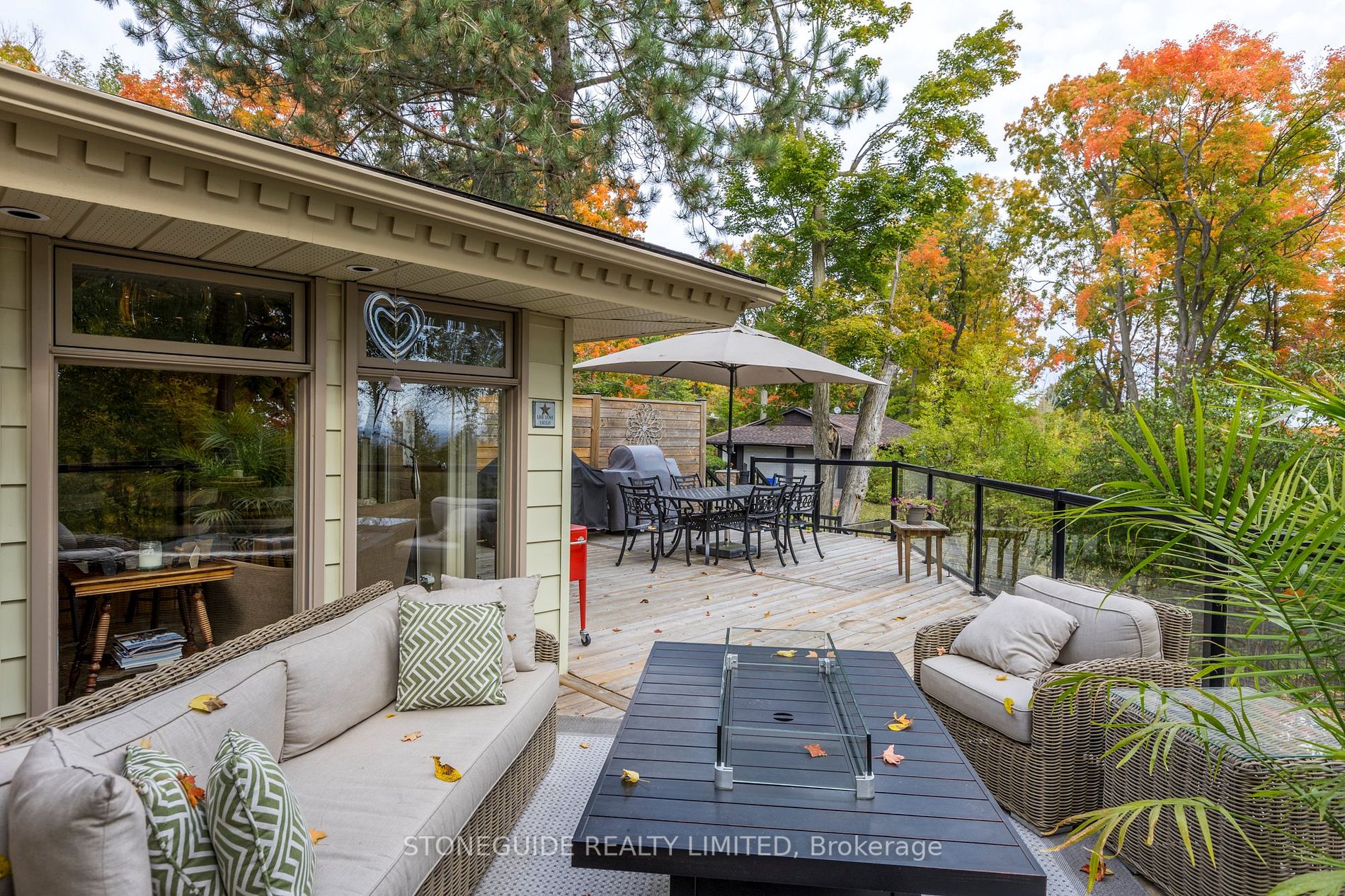 146 Ridgewood Rd