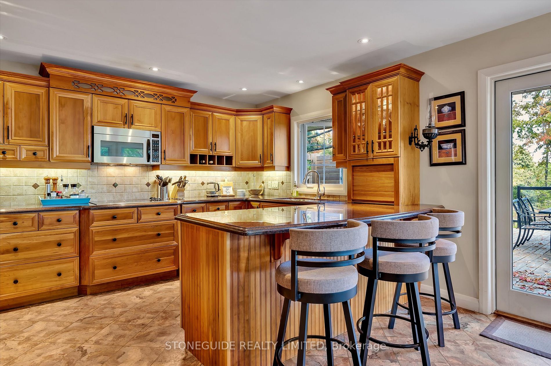 146 Ridgewood Rd
