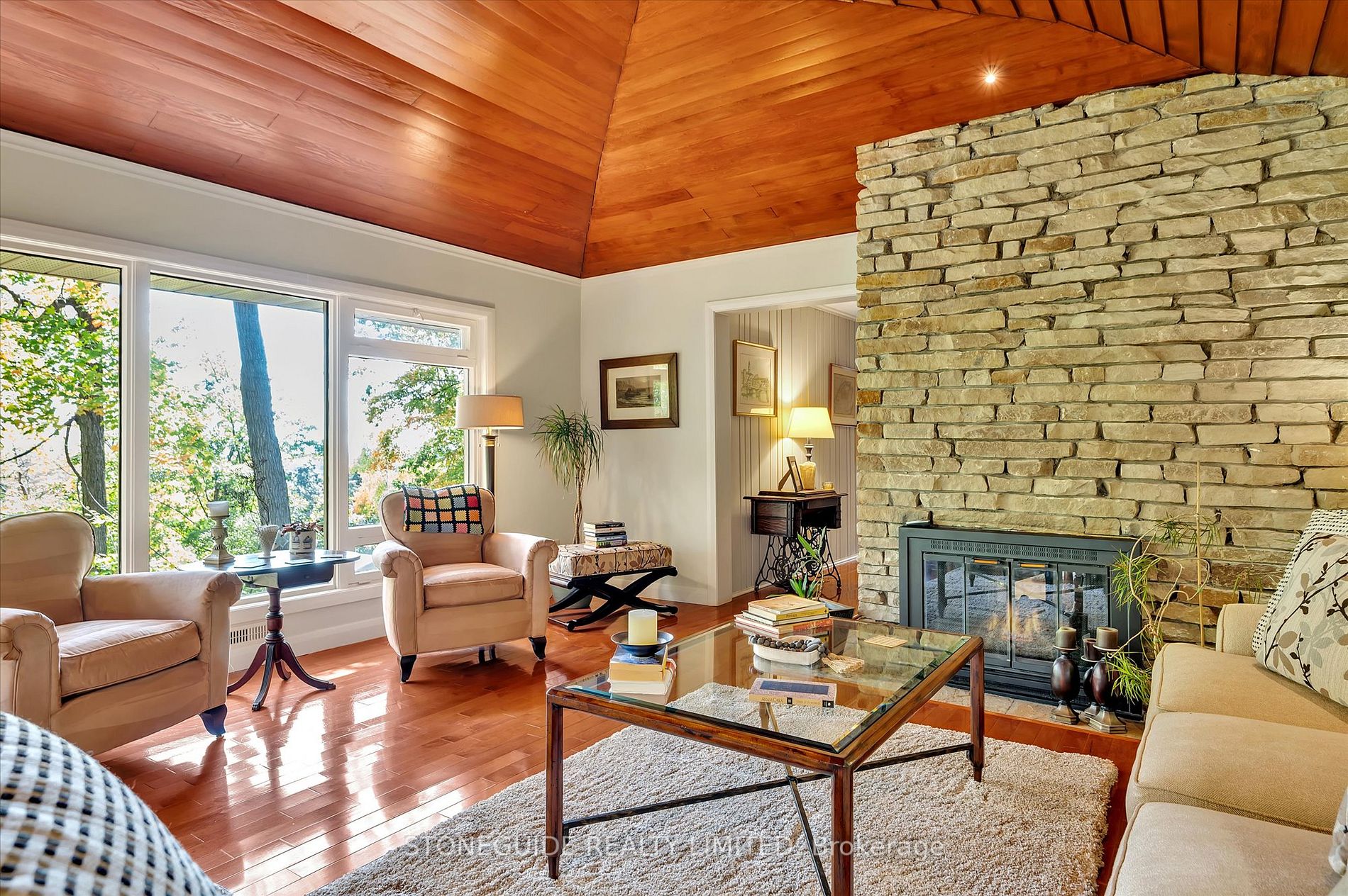 146 Ridgewood Rd