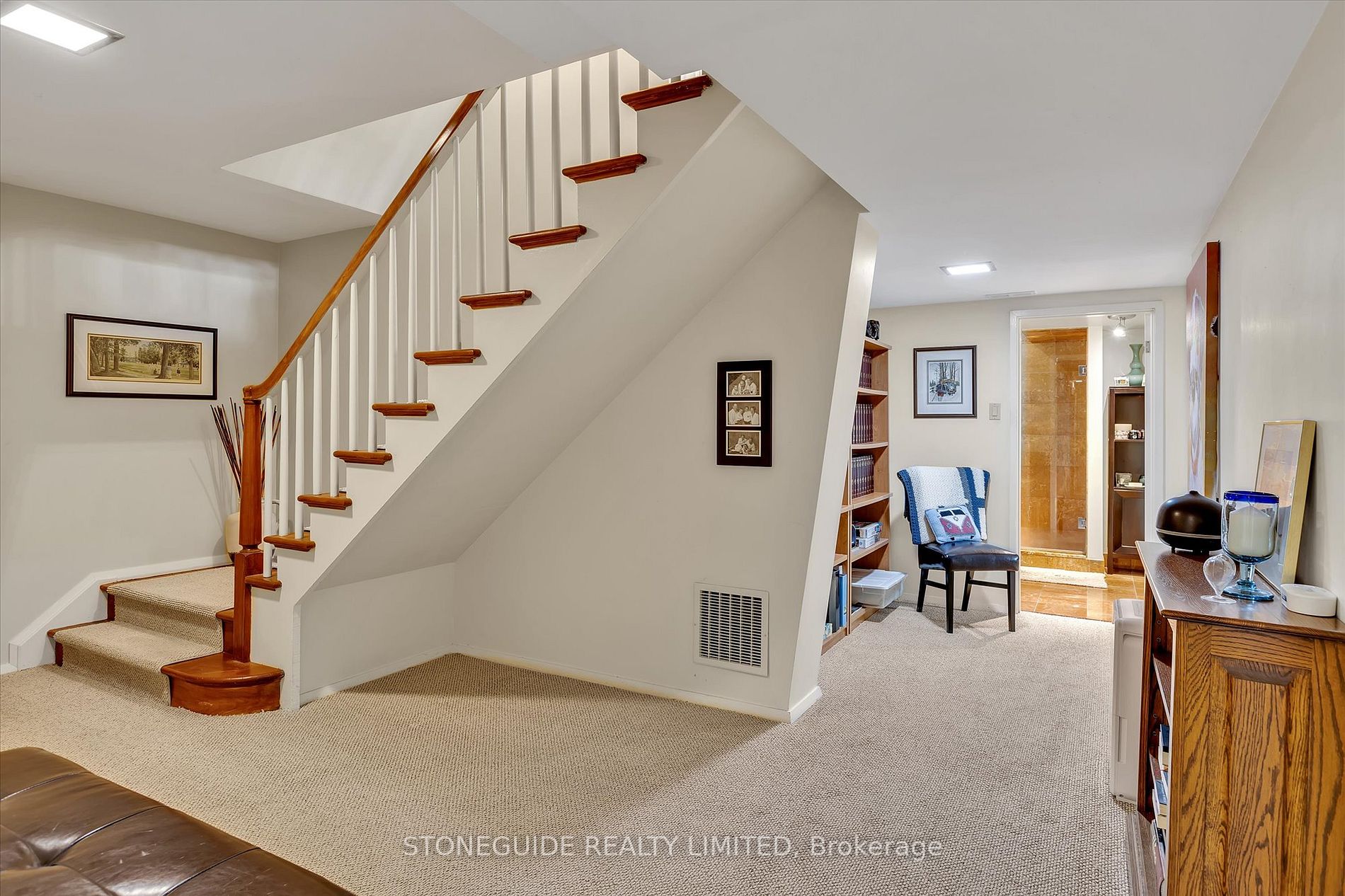 146 Ridgewood Rd