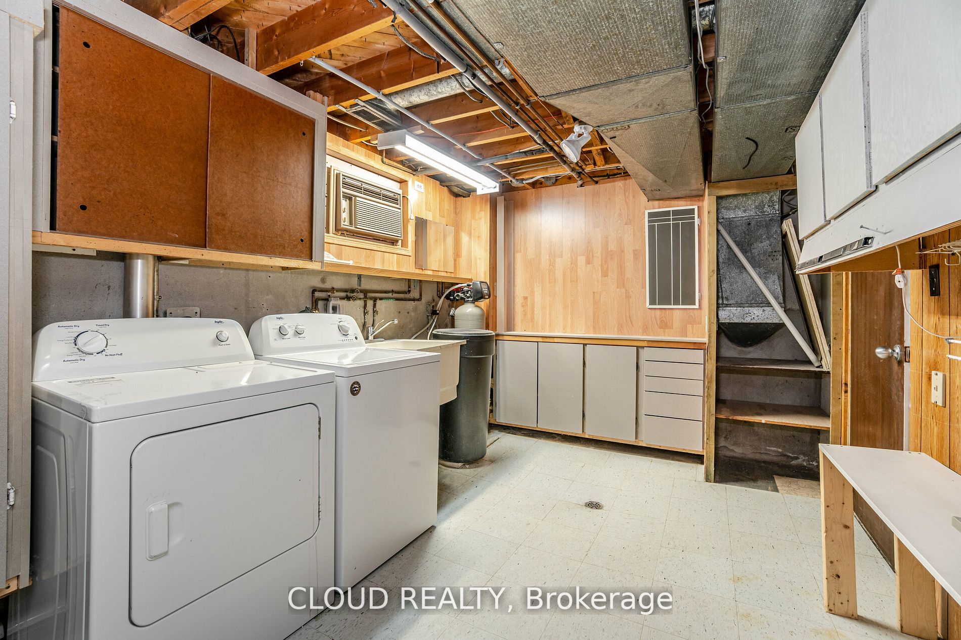 176 Rennie Drive