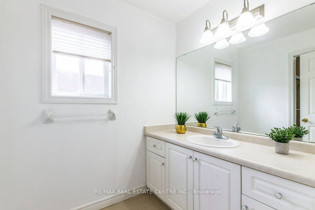 252 Thorner Dr