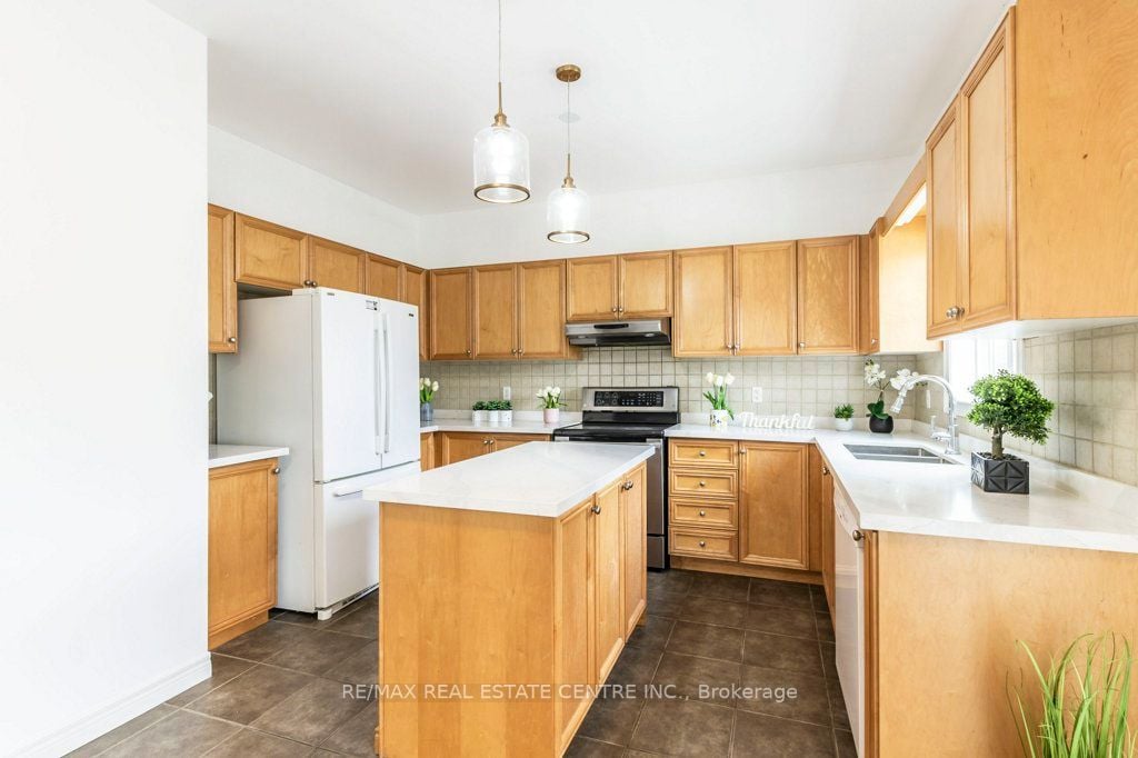 252 Thorner Dr