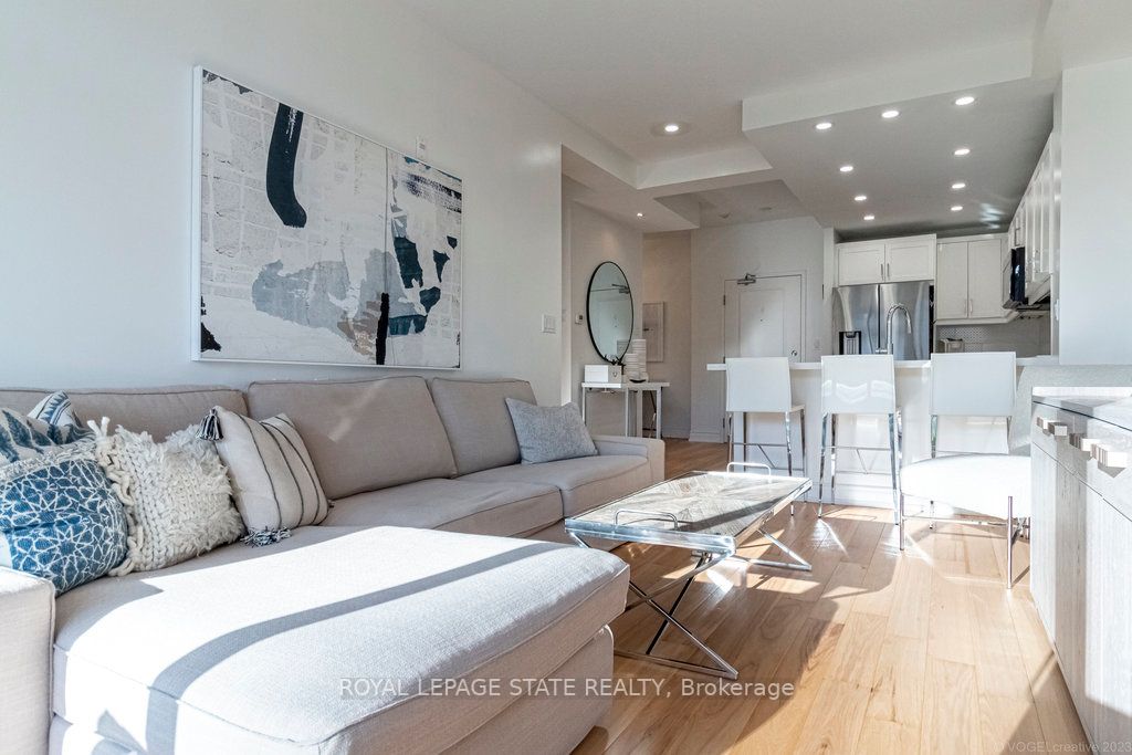 125 Wilson St W, #310