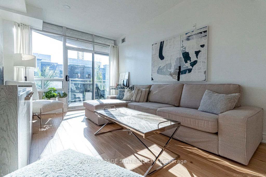 125 Wilson St W, #310