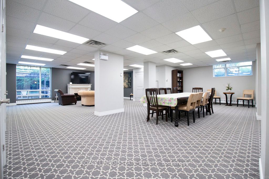 125 Wilson St W, #310