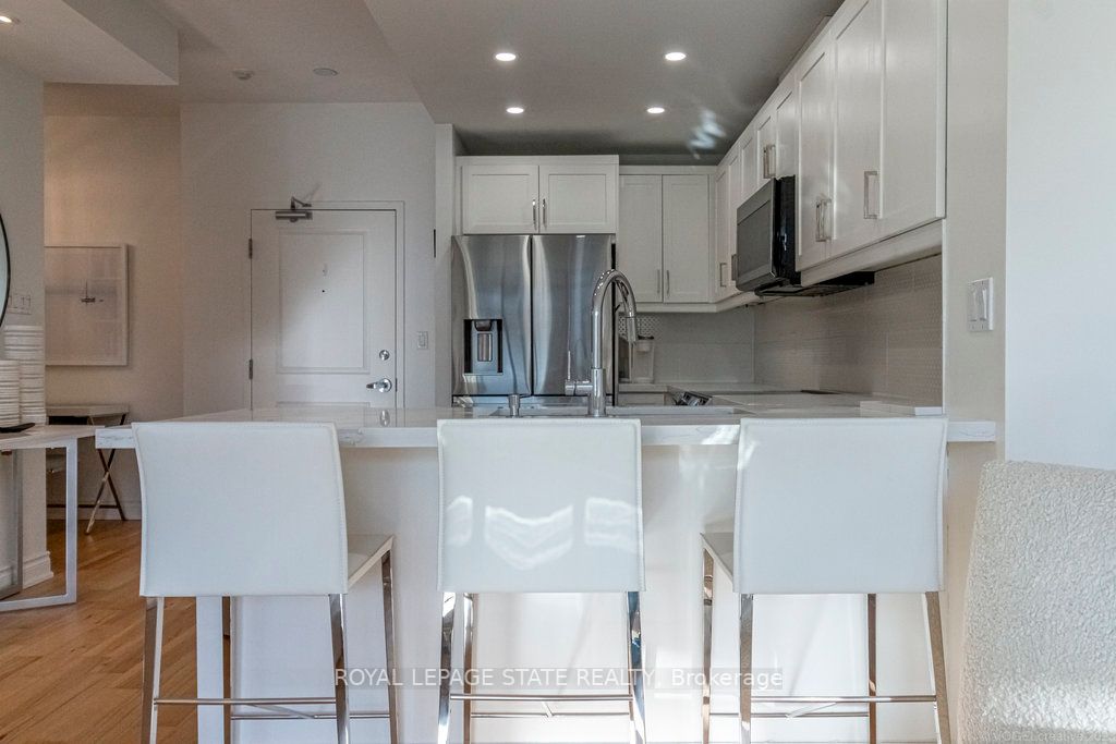 125 Wilson St W, #310