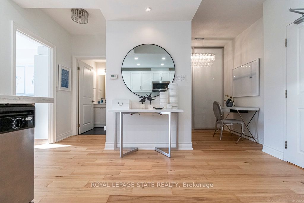 125 Wilson St W, #310