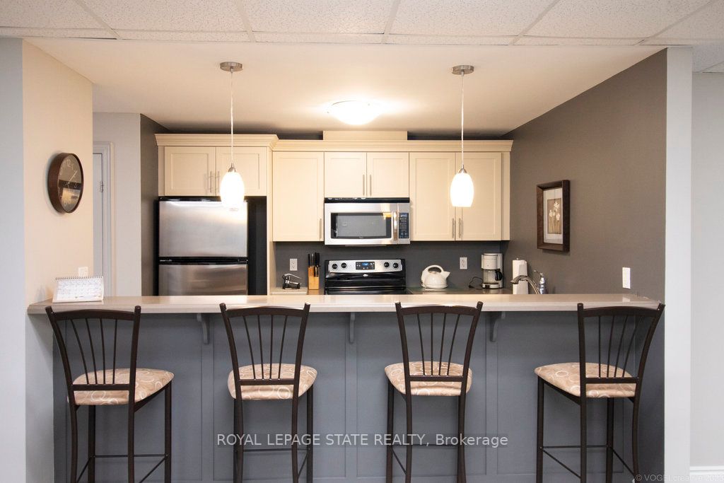 125 Wilson St W, #310