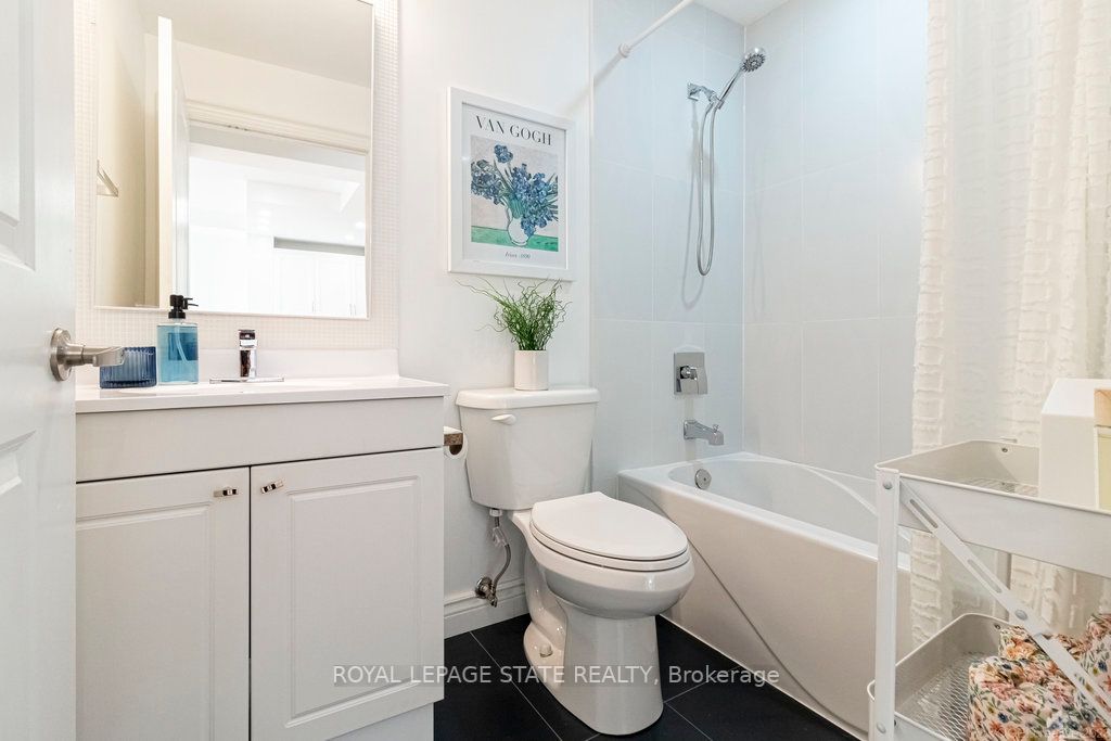 125 Wilson St W, #310