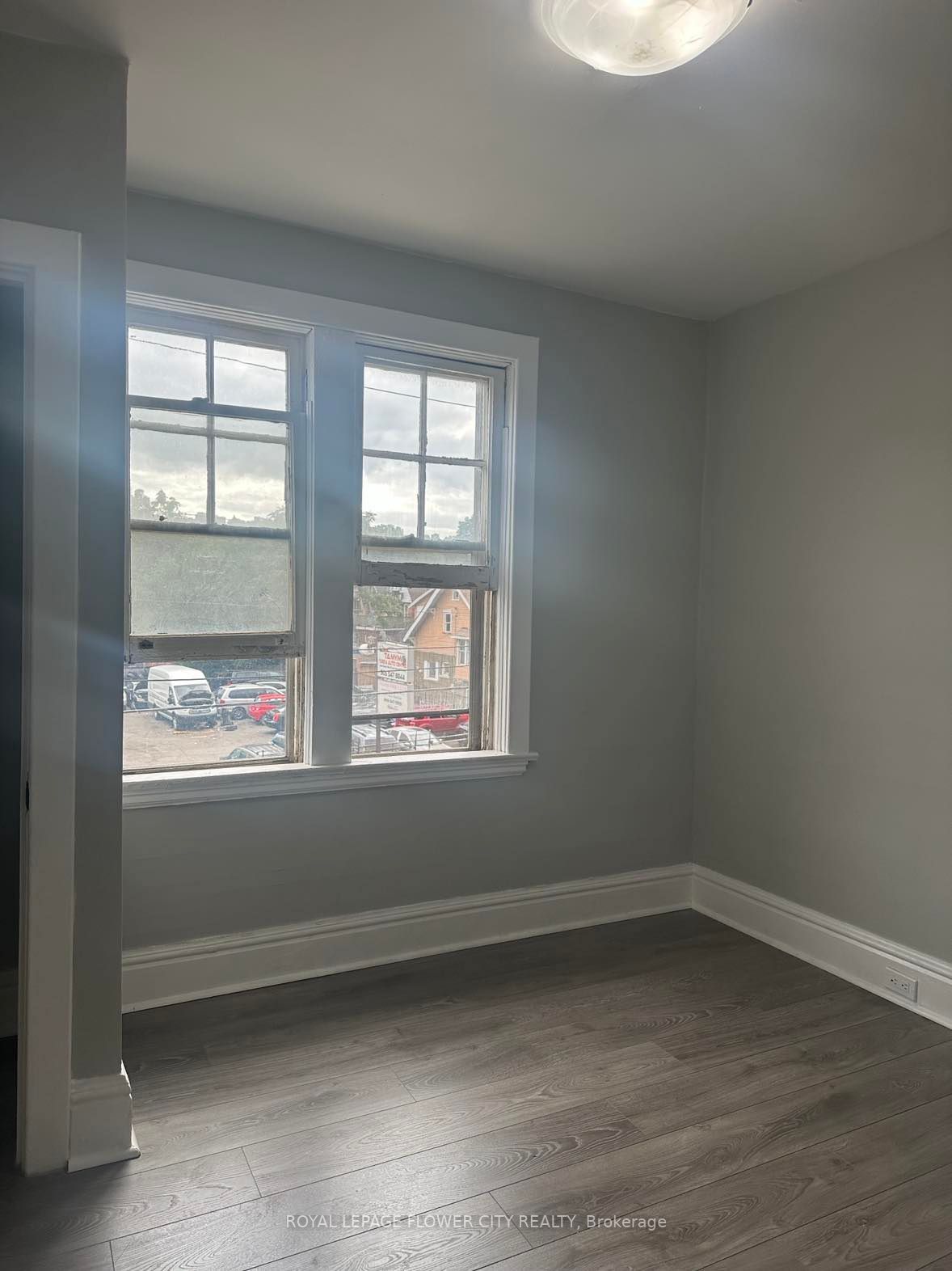 1 Fairholt Road N #5