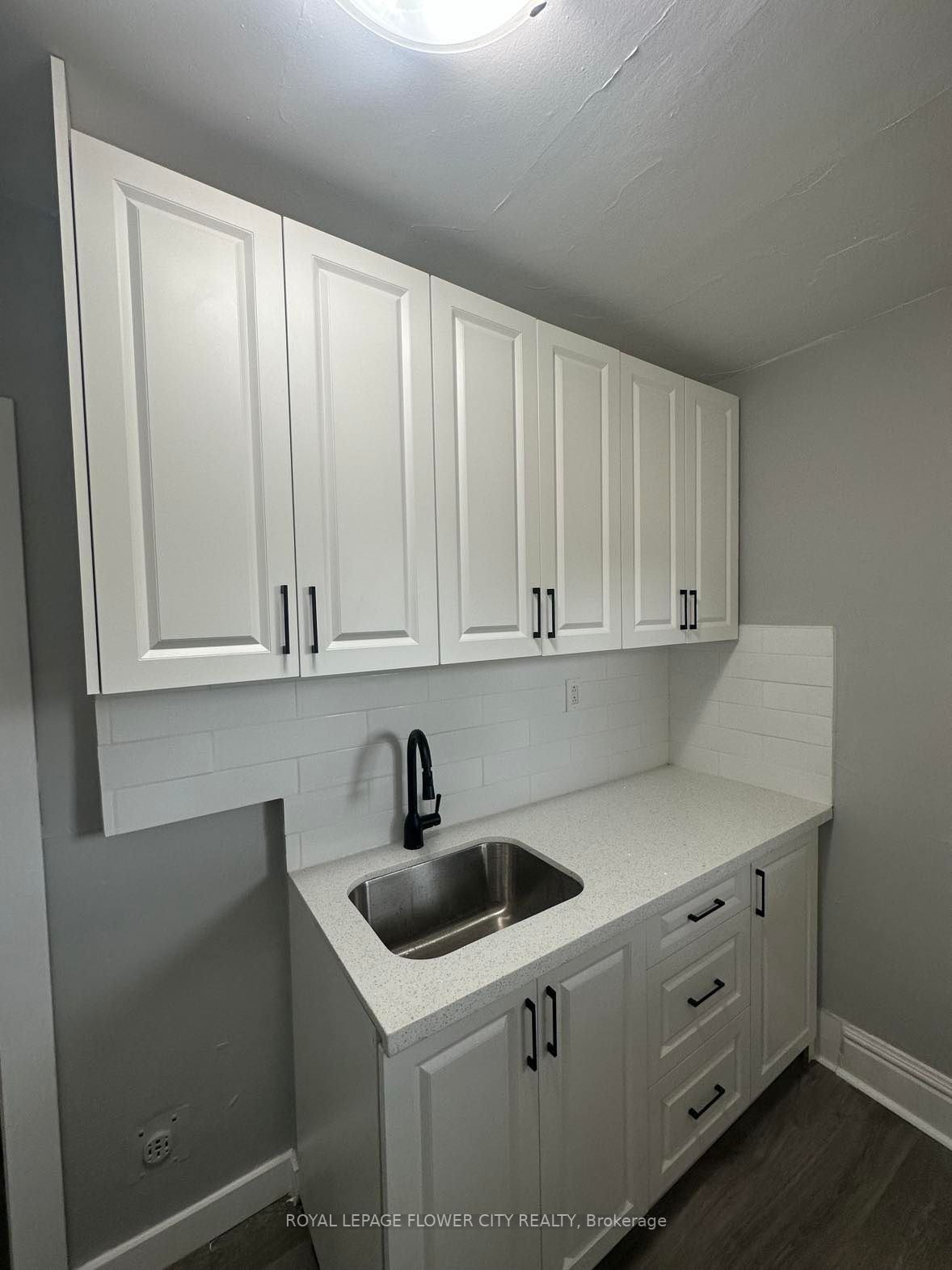 1 Fairholt Road N #5