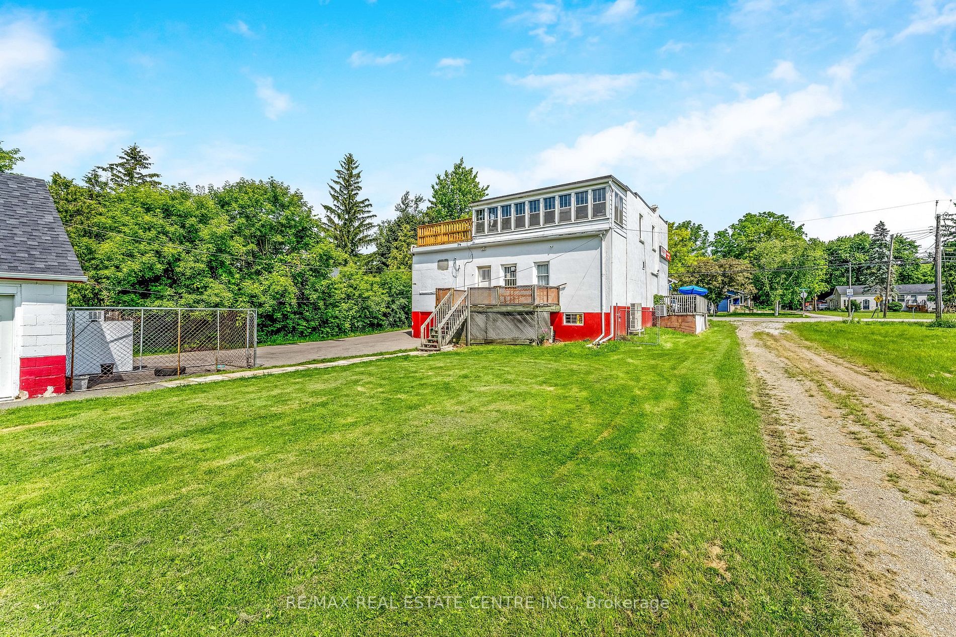 338 Concession 5 W
