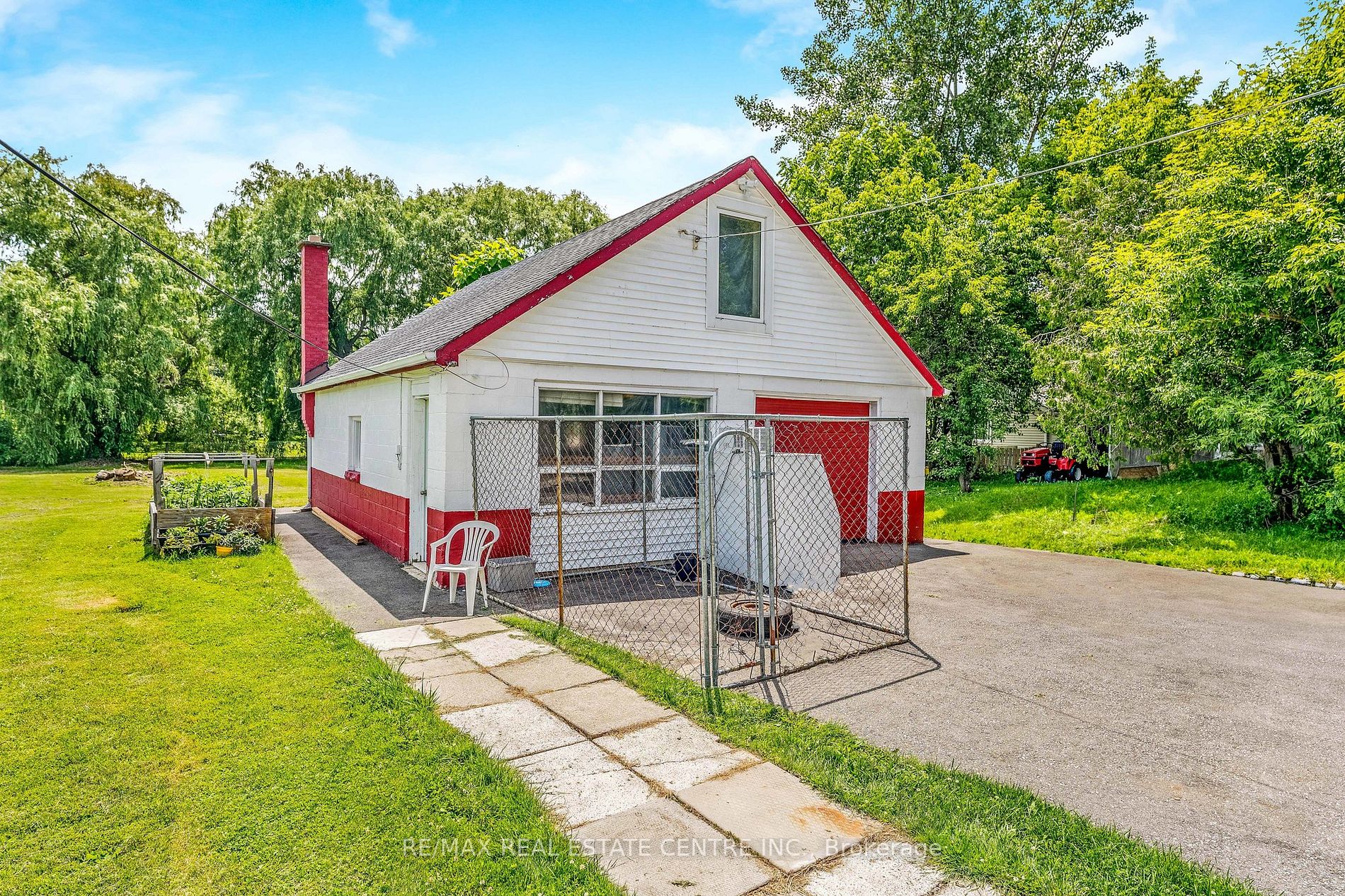 338 Concession 5 W